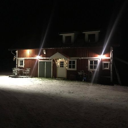 Ranch Moerby Bed & Breakfast Stora Mellosa Exterior photo