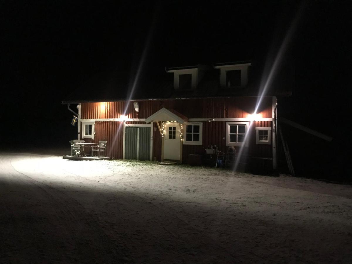 Ranch Moerby Bed & Breakfast Stora Mellosa Exterior photo